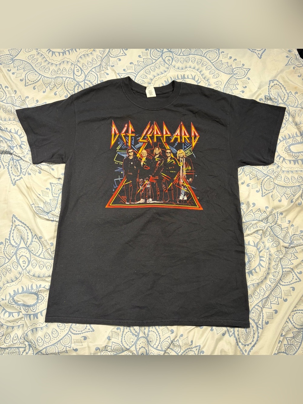 Def Leppard shirt